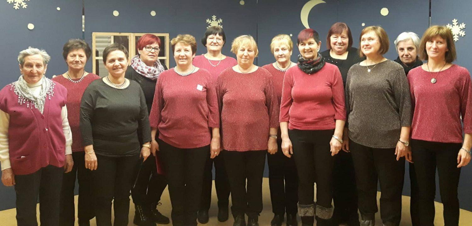 Vesele kmetice praznujejo okrogli jubilej