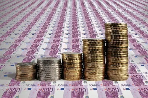 Višje položnice? Vlada načrtuje nov "RTV prispevek"