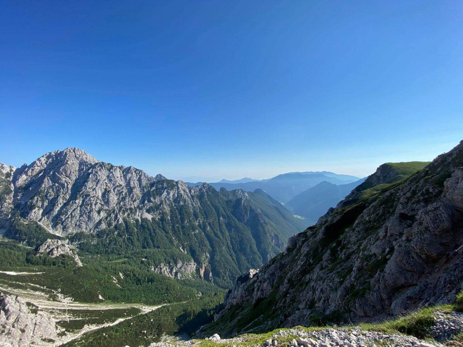 Ta teden v gorah reševali kar štirinajstkrat, policija poziva k previdnosti
