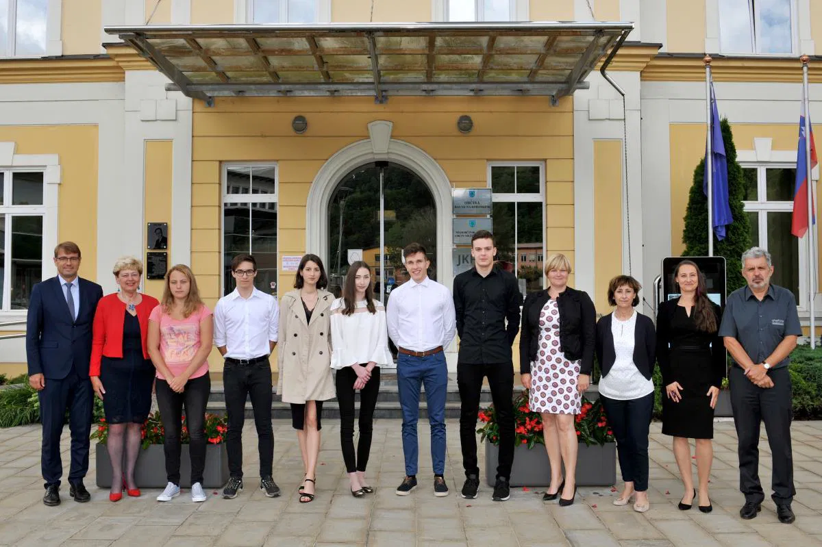 Ravenski župan sprejel pet zlatih in dva diamanta maturanta