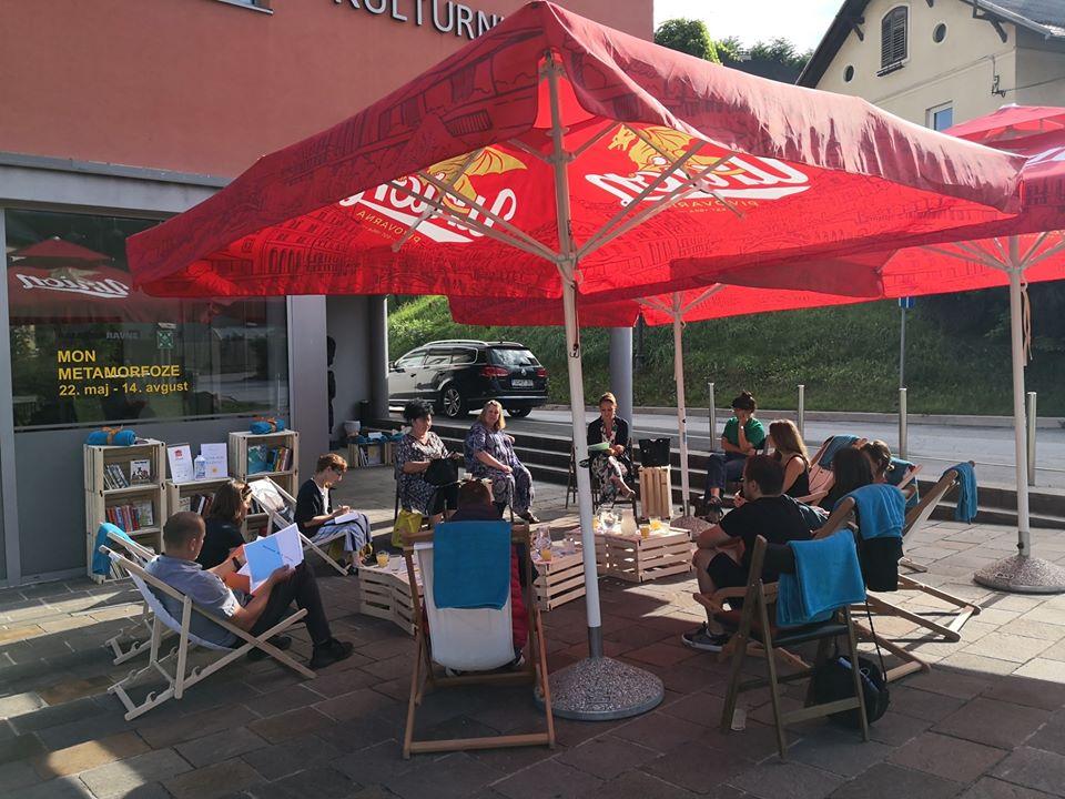 Kulturna plaža tudi letos vabi na Ravne