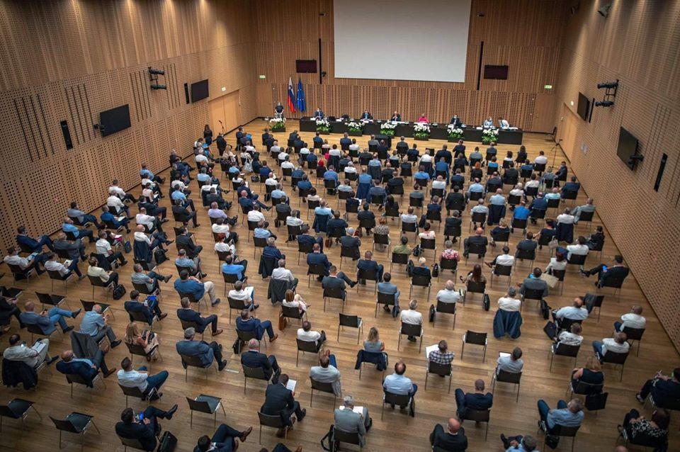 Vlada in župani za krepitev sodelovanja pri črpanju evropskih sredstev