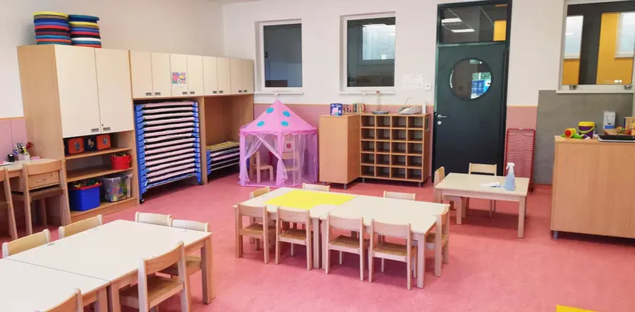 Občine in ministrstva nadaljujejo dialog glede financiranja vrtcev