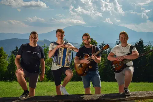 Ansambel Vez predstavil novo skladbo in prvi videospot