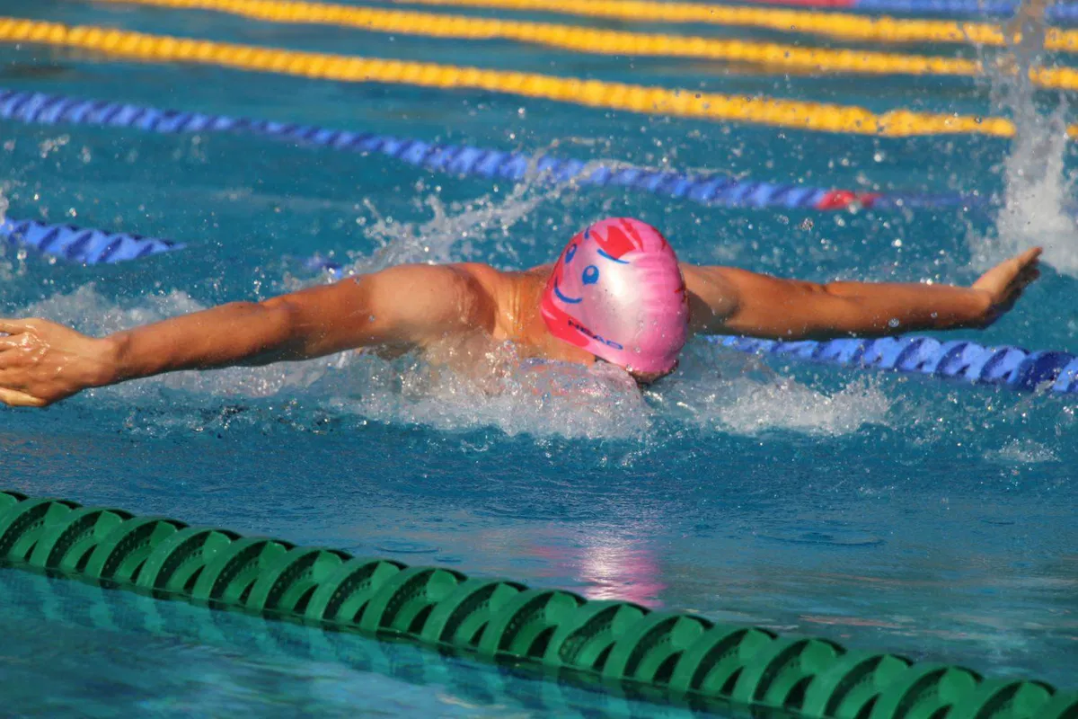 Na Ravnah še dve zmagi Fainovi, uspešne tudi domače plavalke