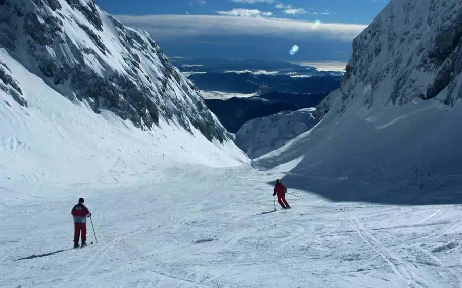 Na Krvavcu danes možna smuka, Kanin naprave znova zaganja med vikendom