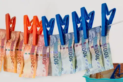 Pozor! Po spletu kroži nova finančna prevara