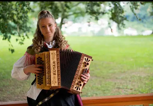Danaja Grebenc posnela prvi videospot
