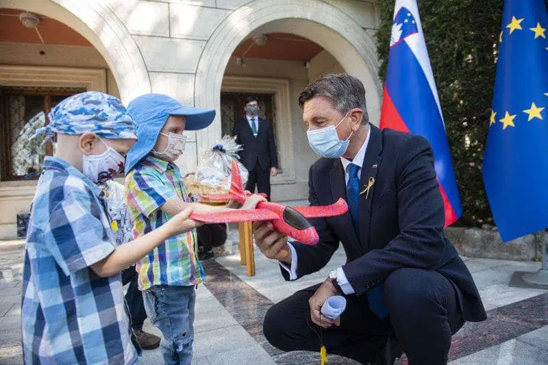 Predsednika Pahorja obiskali mladi bolniki z rakom