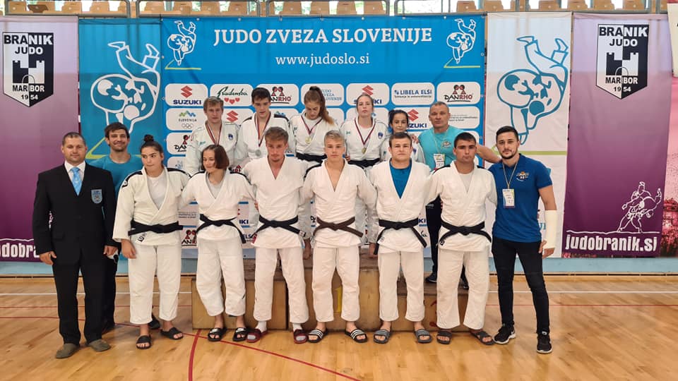 Nuša Perovnik in Tina Kovač državni prvakinji, uspešni tudi ostali člani Judo kluba Acron Slovenj Gradec