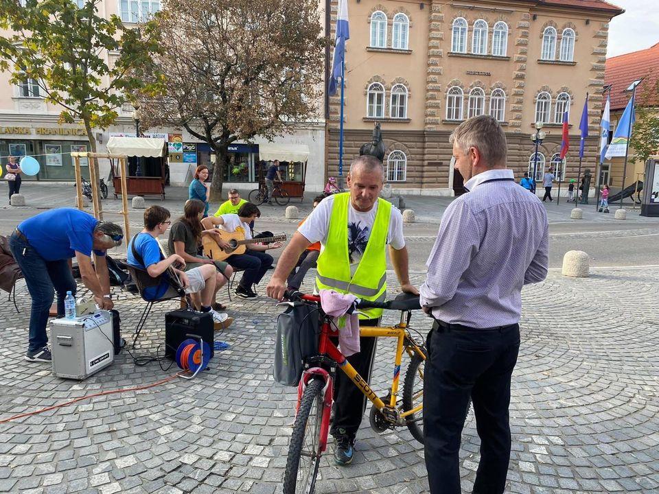"S kolesom v mesto" že preko 1000 posameznikov
