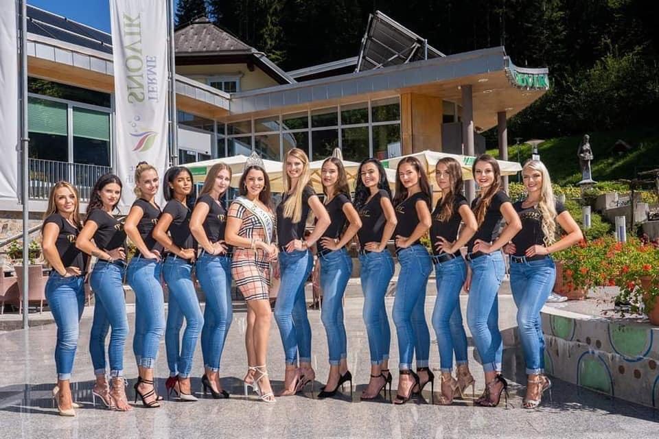 Med prvih šest na lepotnem tekmovanju tudi 23-letna Korošica