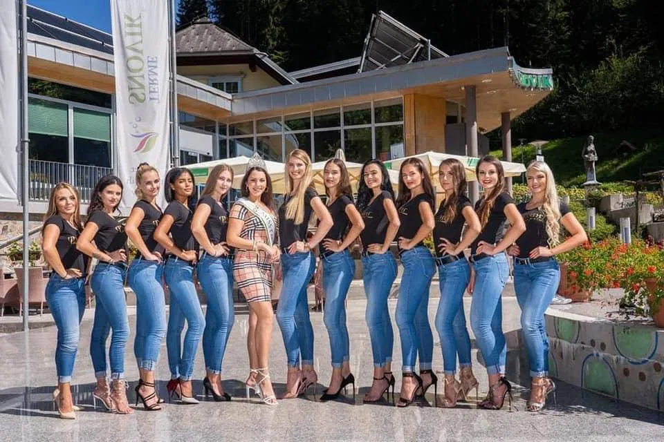 Med prvih šest na lepotnem tekmovanju tudi 23-letna Korošica