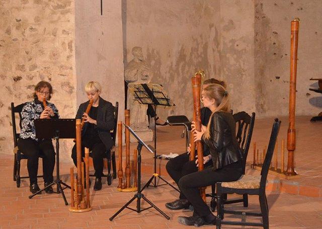 Na tretjem koncertnem večeru Jesenskih serenad navdušil ansambel kljunastih flavt