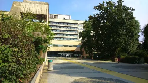 V ljubljanskem UKC v 10 dneh zagotovili nove zmogljivosti za covidne bolnike