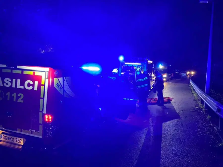 Na Ravnah poškodba 29-letnega moškega, na Prevaljah 38-letnika