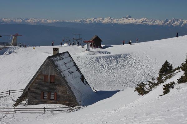 Zavetišče GRS Kranj na Krvavcu je bilo tarča vlomilcev