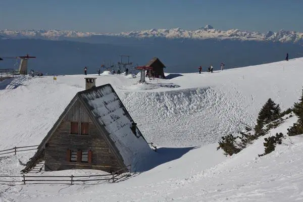 Zavetišče GRS Kranj na Krvavcu je bilo tarča vlomilcev