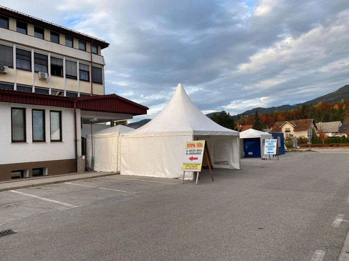 Včeraj na Koroškem 31 novih okužb, največ v Slovenj Gradcu in na Prevaljah