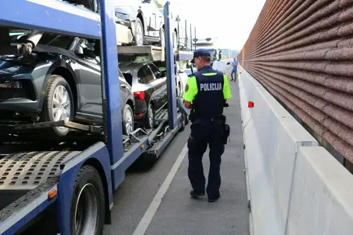 S ponedeljkom se začne enotedenski nadzor nad tovornimi vozili in avtobusi