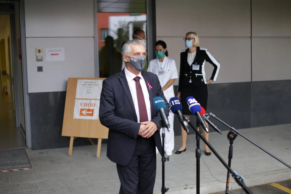 Gantar: "To je urejena bolnišnica, pogoji pa so na nekaterih oddelkih težki"