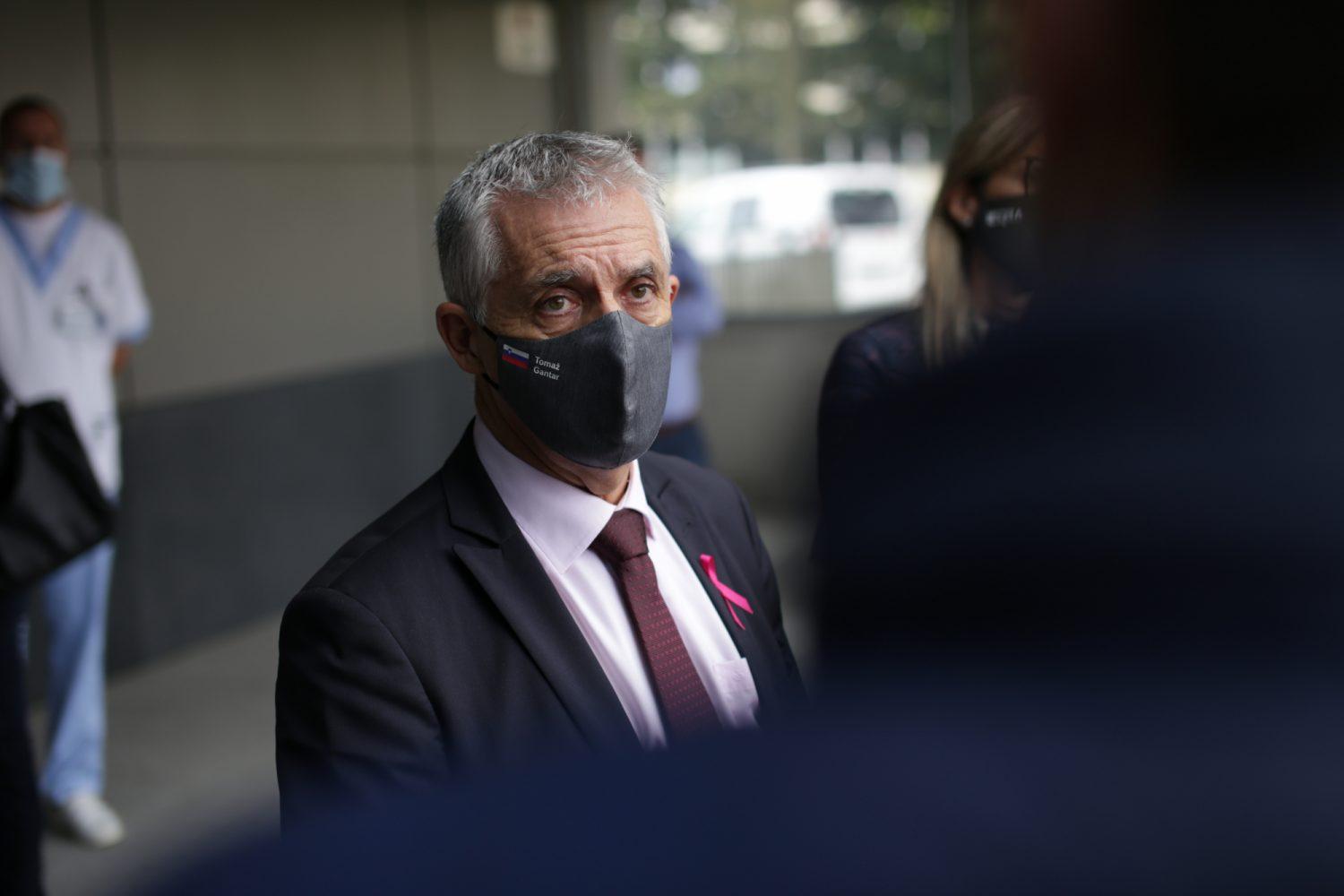 Gantar: Le malo manjka do sprejetja omejitev