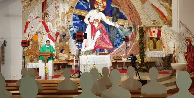 SŠK: Pri osebni molitvi in prejemu obhajila je v cerkvi lahko največ šest oseb