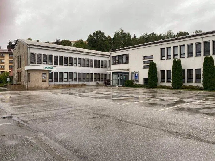 V četrtek na Koroškem potrdili dve novi okužbi. Na Ravnah v sredo možnost cepljenja brez predhodnega naročanja