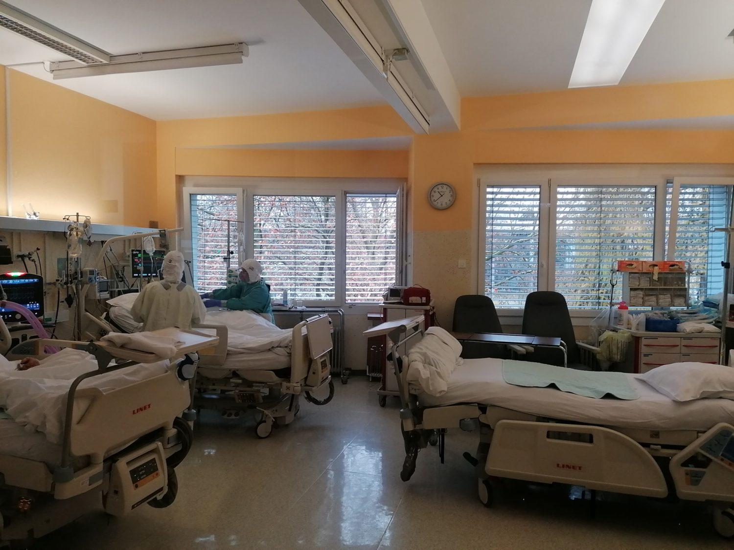 Na Koroškem nove okužbe v osmih občinah. Intenzivna nega koroške bolnice brez covid bolnikov