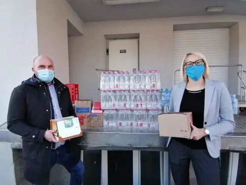V SB Slovenj Gradec potrdili 14 novih okužb, razveselili so se še ene donacije