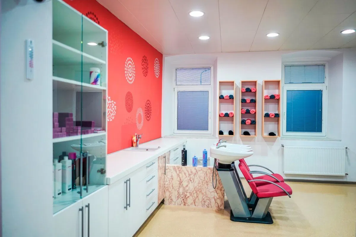 Od ponedeljka do 4. januarja bodo znova odprte tržnice, trafike in frizerski saloni