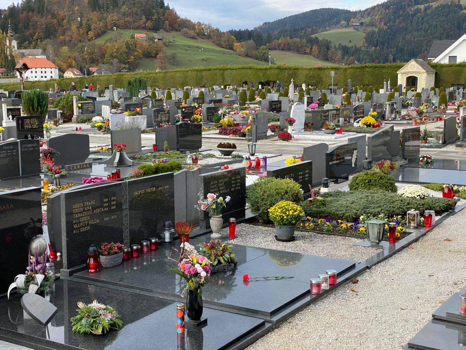 Z akcijo Manj svečk za manj grobov za zmanjšanje količine sveč na grobovih