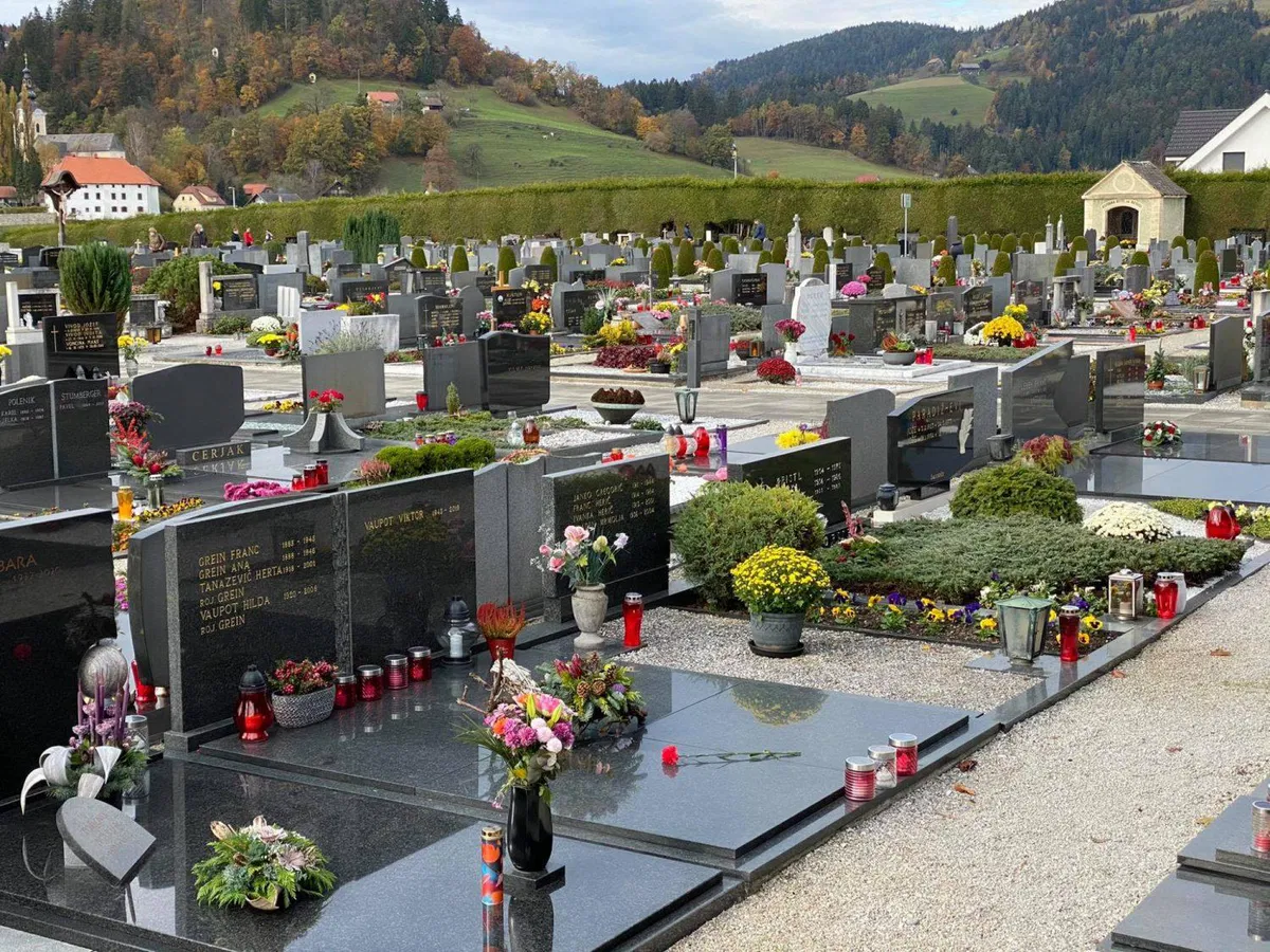 Z akcijo Manj svečk za manj grobov za zmanjšanje količine sveč na grobovih