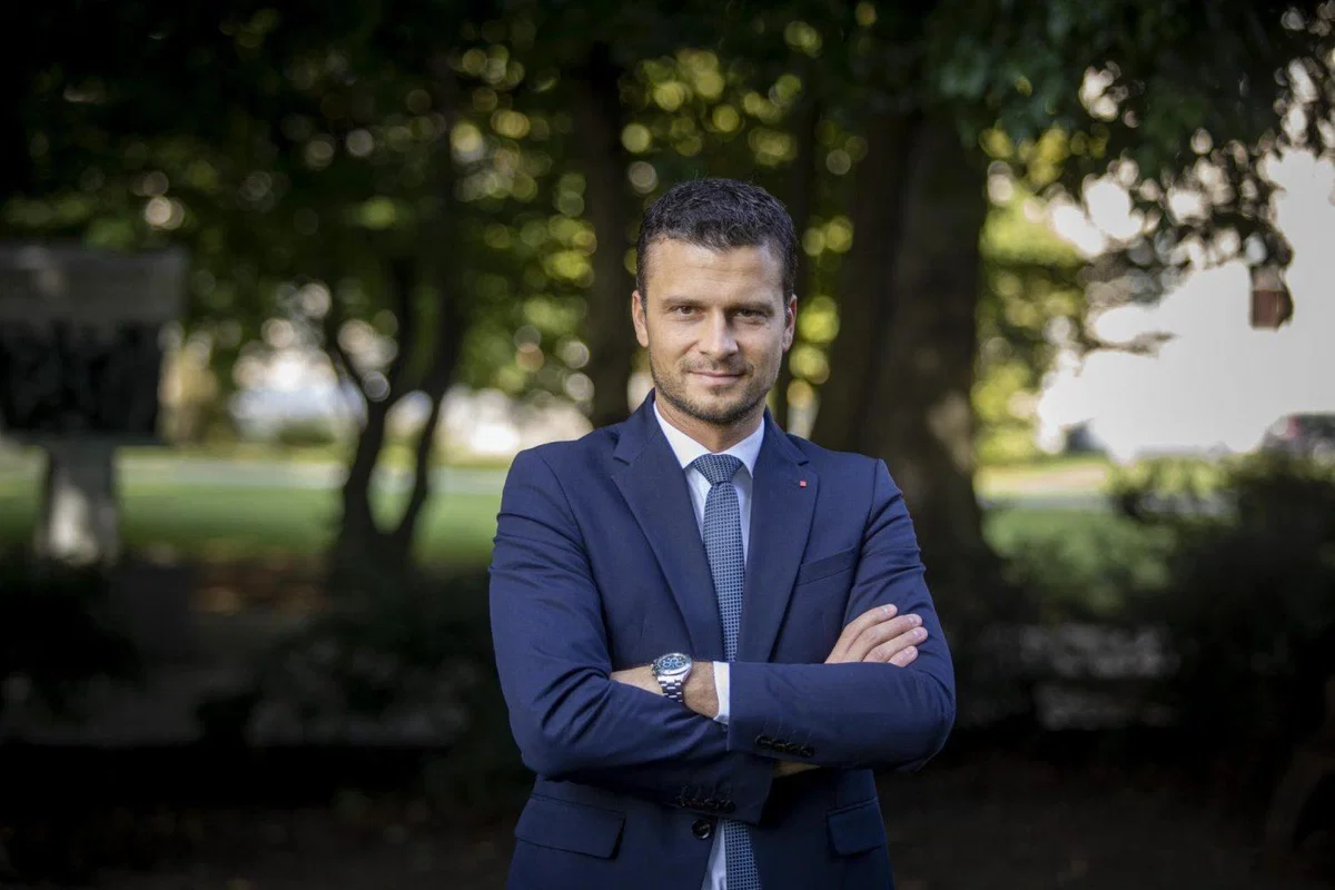 Prednik: »Vsi skupaj se moramo naučiti odgovornega vladanja, ko se znajdemo v poziciji moči«