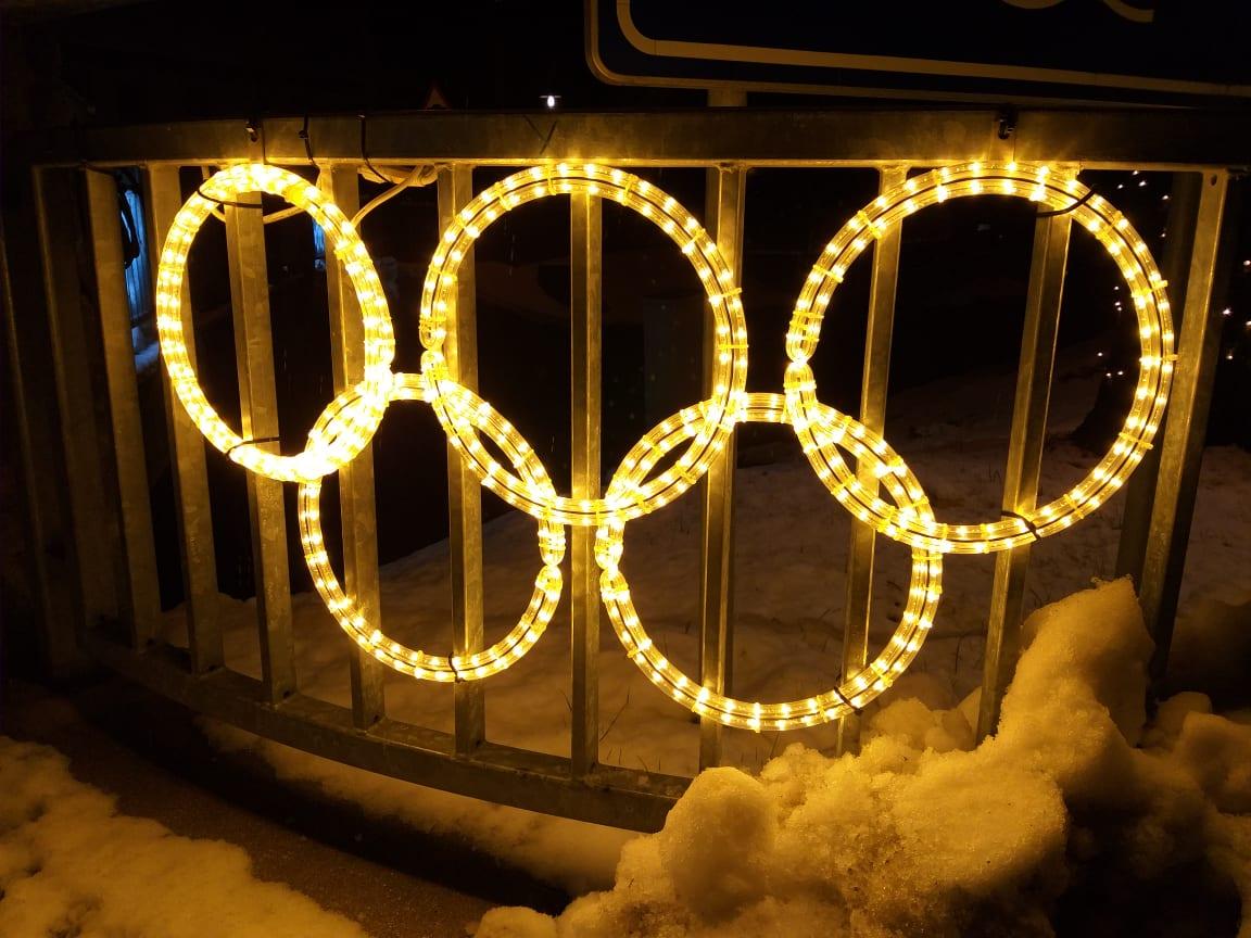 Vas olimpijcev zasijala v soju prazničnih luči