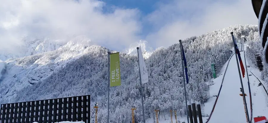Po izključenem Timiju Zajcu mehurček v Planici zapustil tudi glavni trener Gorazd Bertoncelj