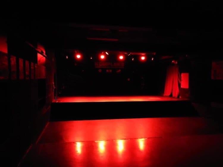 V živo boste lahko prisluhnili članom društva Dnevna soba studio