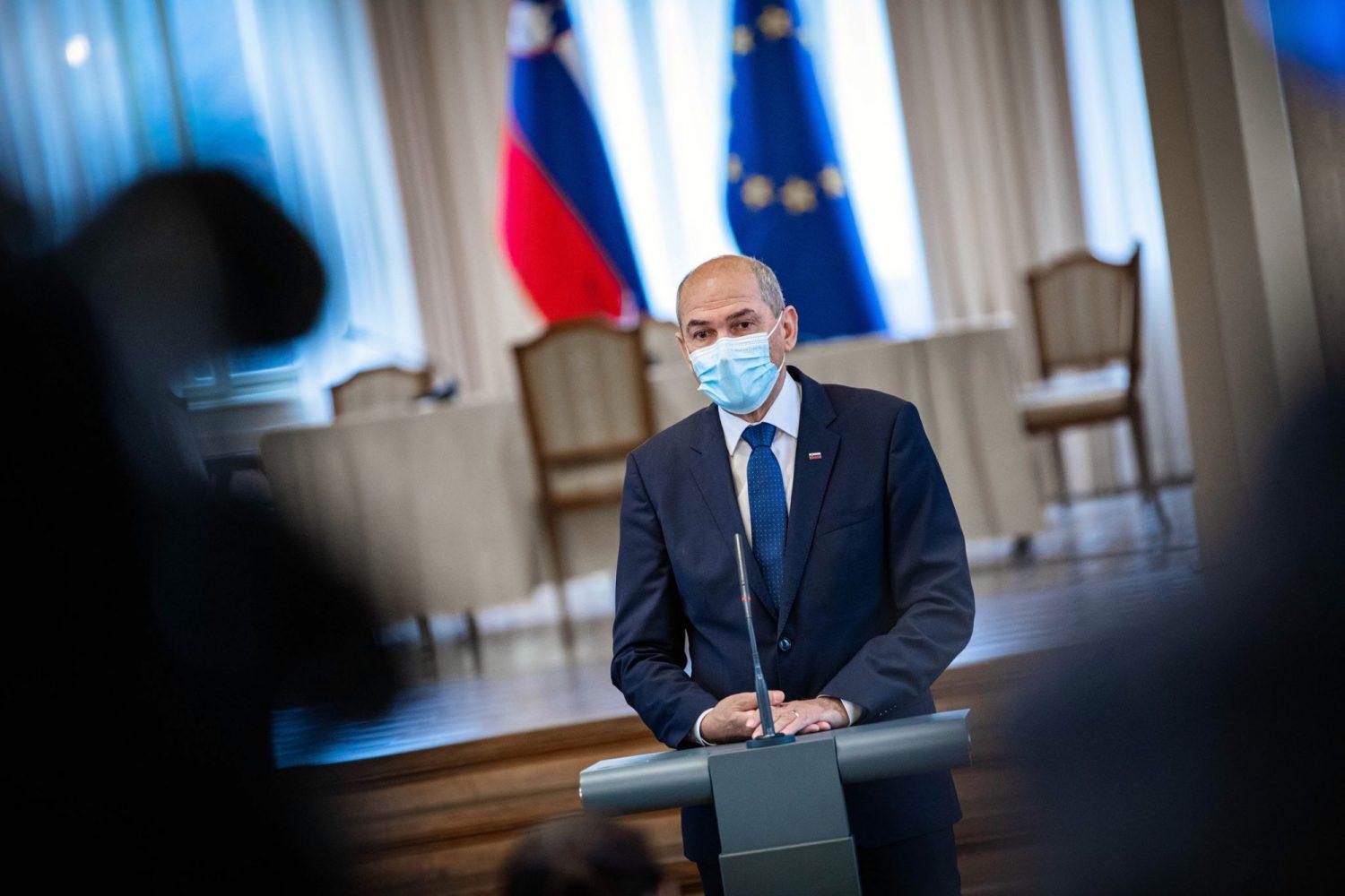 Janša: Zelo bi bili veseli, če bi bila cela država takšna, kot je trenutno Koroška. V ponedeljek bo možen pouk prve triade vzporedno s testiranjem