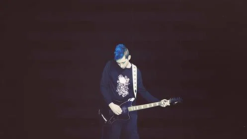 Mežičan Aljaž Vuk z novim komadom in spotom prikazal temačne čase v katerih trenutno živimo