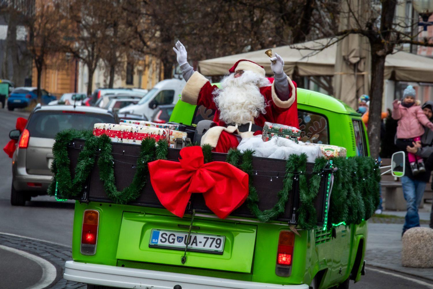Božiček danes razveselil otroke na območju MO Slovenj Gradec