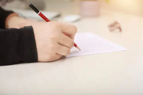 Spremembe pri maturi: manj snovi, bonus točke, dovoljena uporaba računala