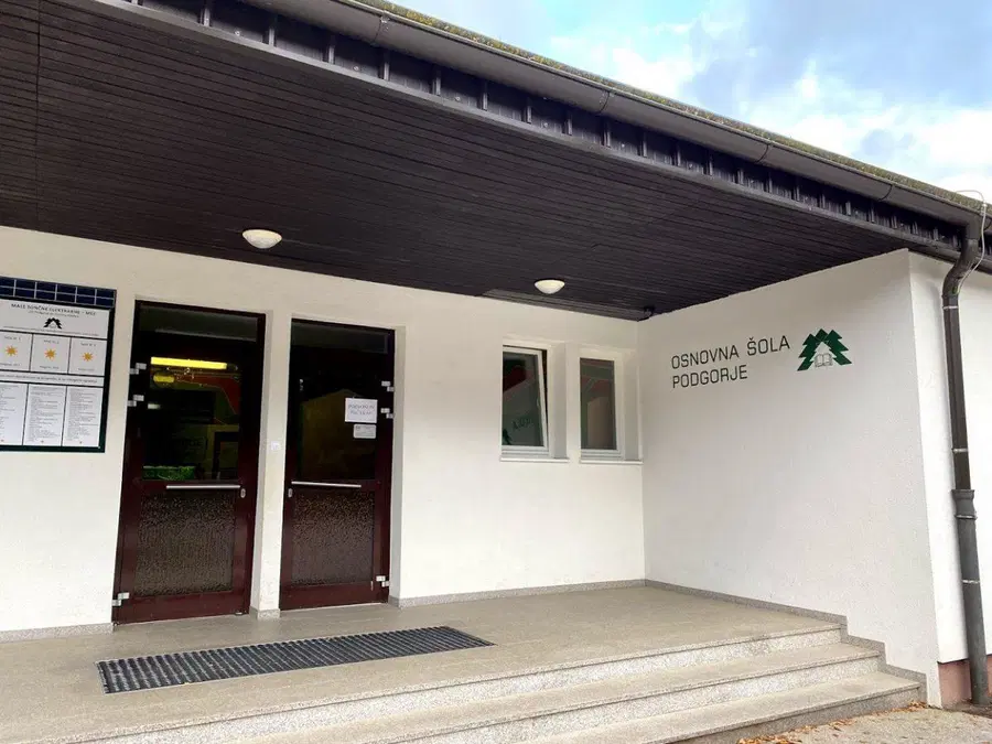 Učenci OŠ Podgorje vabijo na nepozaben večer: Premierno bodo predstavili igro "Dobri mož"