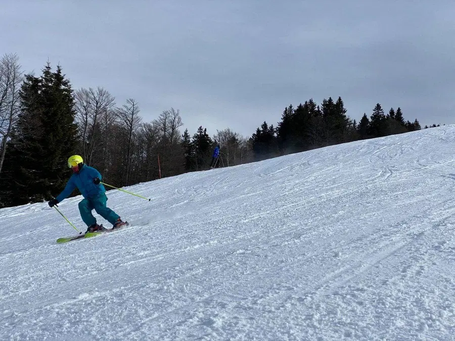 Ljubitelji smučanja danes uživali na Kopah
