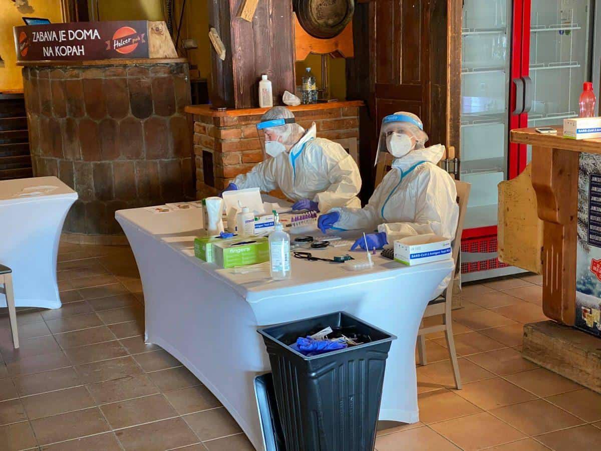 V nedeljo na Koroškem 10 novih okužb. Minuli teden epidemija stagnirala, več covidnih bolnikov na intenzivni terapiji