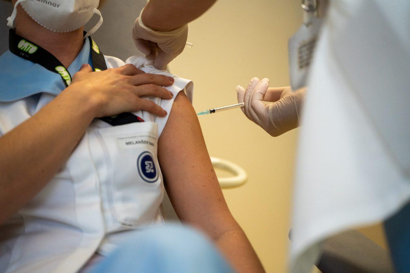 ZD Slovenj Gradec razpisal dodatne termine za cepljenje proti koronavirusu