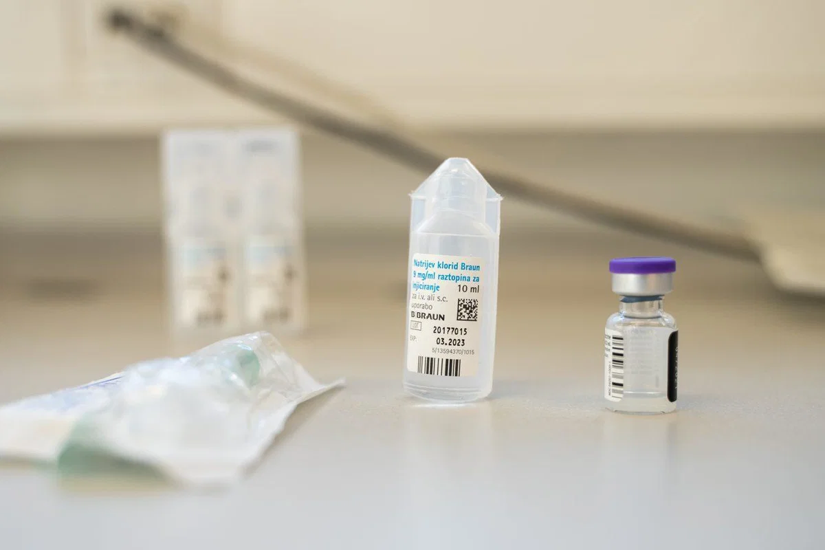 Strokovnjaki izpostavili obvezo države tudi do uvedbe obveznega cepljenja