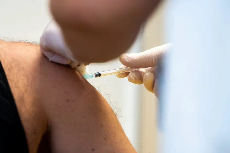 Predvidoma sredi aprila v Slovenijo 7050 odmerkov cepiva Johnson & Johnson