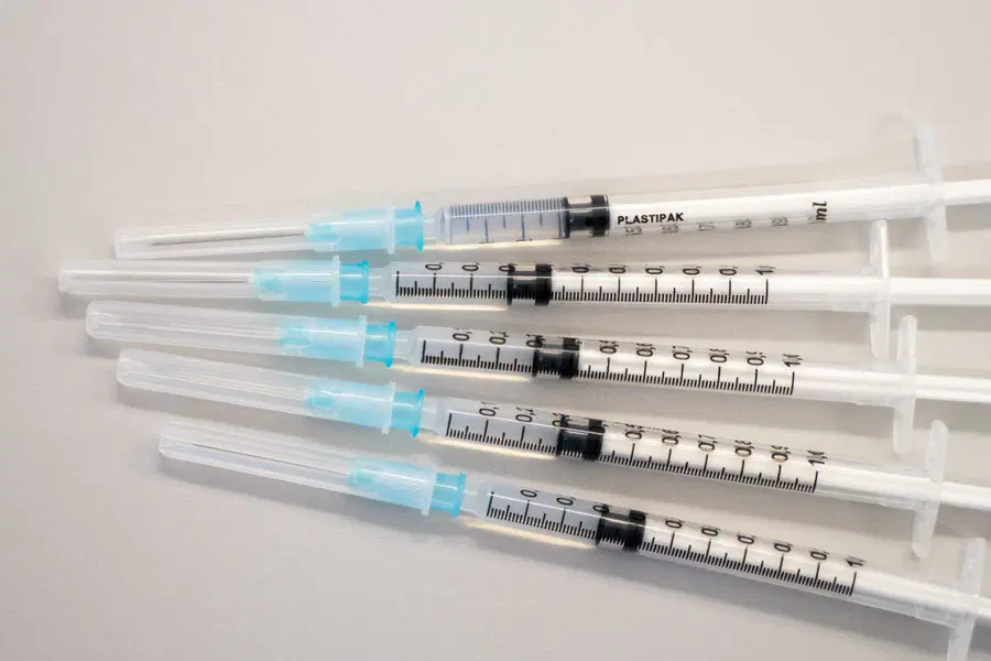 Kacin ob večjih dobavah cepiva v prihodnjih tednih poziva k odločitvi za cepljenje