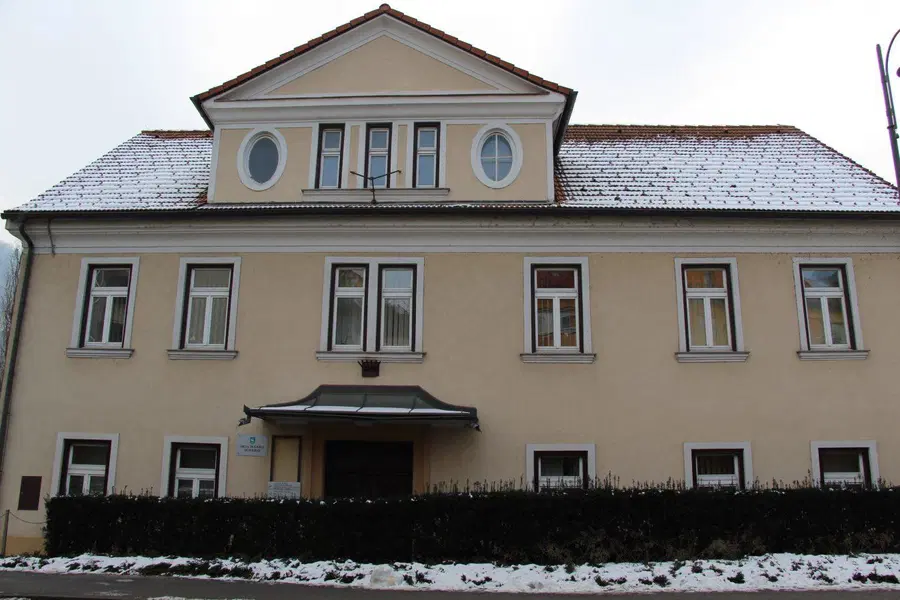 Dravograjski svetniki določili subvencijo uporabnikom OGJS, novo ceno programov pomoči na domu ter višjo enkratno pomoč za novorojence