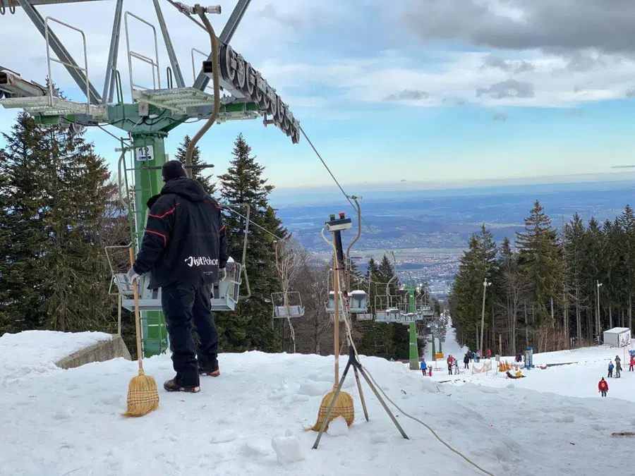 Policija ob nadzoru ukrepov v tednu dni izdala 551 plačilnih nalogov, konec tedna poostren nadzor na smučiščih